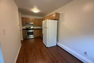 16 Roosevelt Pl, Montclair Twp., NJ 07042 - Photo 5