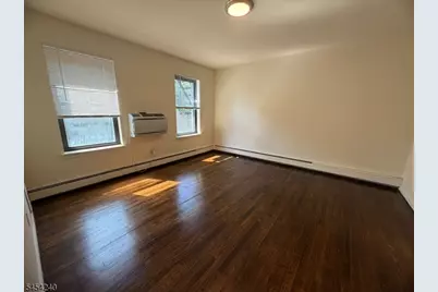 16 Roosevelt Pl #B3, Montclair Twp., NJ 07042 - Photo 11
