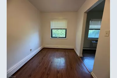 16 Roosevelt Pl #B3, Montclair Twp., NJ 07042 - Photo 7