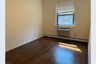16 Roosevelt Pl #B3, Montclair Twp., NJ 07042 - Photo 13