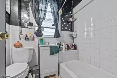42 Mead St, Newark, NJ 07106 - Photo 19
