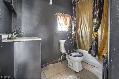 42 Mead St, Newark, NJ 07106 - Photo 25