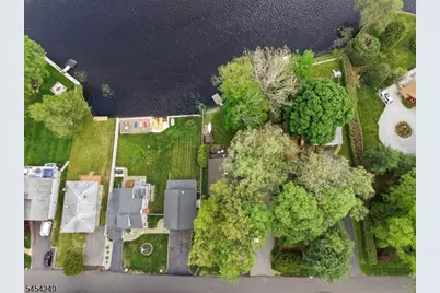 32 W Lakeview Trl, Jefferson Township, NJ 07885 - Photo 3