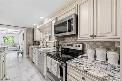 1 Woodlawn Rd, Sparta Township, NJ 07871 - Photo 7