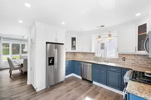 33 Beverly Rd, West Caldwell, NJ 07006 - Photo 11