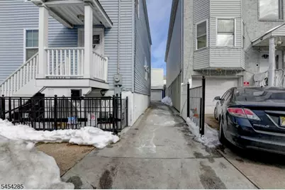 188 Pennington St, Newark, NJ 07105 - Photo 7