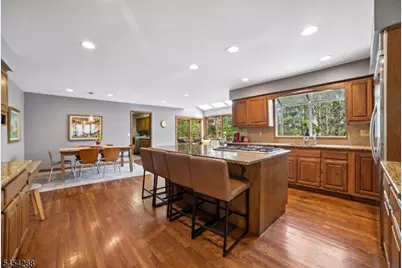 11 Hawthorne Ct, Morris Township, NJ 07960 - Photo 11