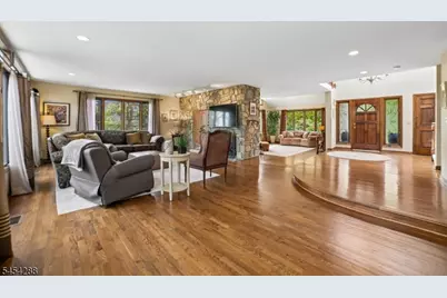 11 Hawthorne Ct, Morris Township, NJ 07960 - Photo 5