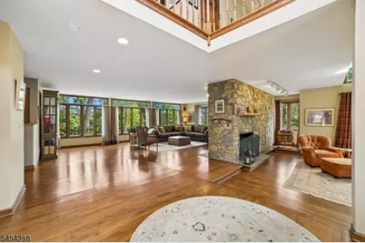 11 Hawthorne Ct, Morris Township, NJ 07960 - Photo 3