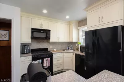 409 Victor St, Scotch Plains Township, NJ 07076 - Photo 13