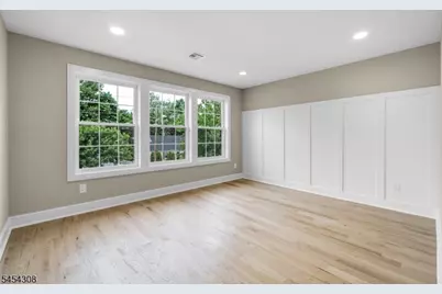55 Long Hill Dr, Clifton, NJ 07013 - Photo 11