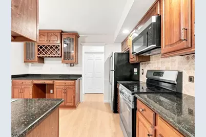19G Foxwood Dr, Morris Plains, NJ 07950 - Photo 5