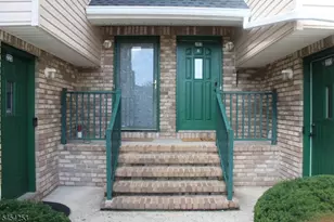 202 Rip Van Dam Ct, Montgomery Township, NJ 08502 - Photo 3