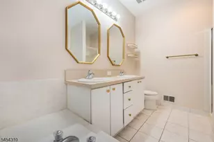 44 George Russell Way, Clifton, NJ 07013 - Photo 15