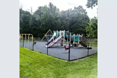 120 Park Gate Dr, Edison Twp., NJ 08820 - Photo 21