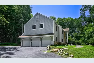 460 Laurel Ln, Kinnelon, NJ 07405 - Photo 3