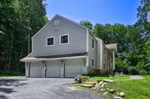 460 Laurel Ln, Kinnelon, NJ 07405 - Photo 3