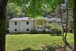 460 Laurel Ln, Kinnelon, NJ 07405 - Photo 1