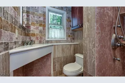 460 Laurel Ln, Kinnelon, NJ 07405 - Photo 17