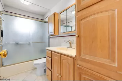 34 Roosevelt Ave, Parsippany, NJ 07034 - Photo 15