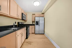 70 S Munn Ave, East Orange, NJ 07018 - Photo 5