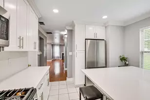 131 Bonney Ct, Bridgewater, NJ 08807 - Photo 9