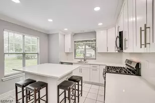 131 Bonney Ct, Bridgewater, NJ 08807 - Photo 7