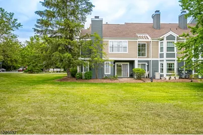 131 Bonney Ct, Bridgewater, NJ 08807 - Photo 3
