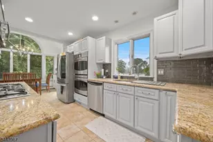 6 Tyler Ct, Clifton, NJ 07012 - Photo 11