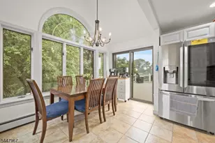 6 Tyler Ct, Clifton, NJ 07012 - Photo 9