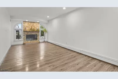 6 Tyler Ct, Clifton, NJ 07012 - Photo 5