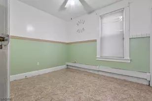 33 Vreeland Ave, Passaic, NJ 07055 - Photo 13