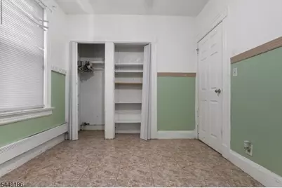 33 Vreeland Ave, Passaic, NJ 07055 - Photo 17
