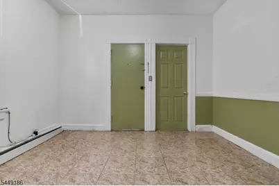 33 Vreeland Ave, Passaic, NJ 07055 - Photo 15
