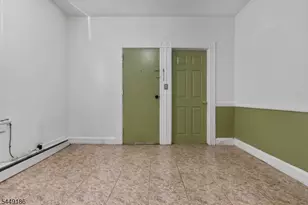 33 Vreeland Ave, Passaic, NJ 07055 - Photo 15