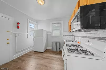 1329 Alina St #2R, Elizabeth, NJ 07208 - Photo 9