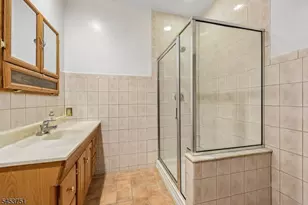 58 Woodland Dr, Woodland Park, NJ 07424 - Photo 31