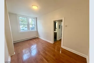99 1A Pine St, Montclair, NJ 07042 - Photo 3