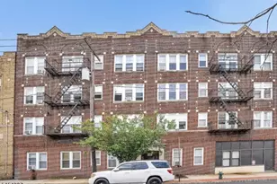 99 1A Pine St, Montclair, NJ 07042 - Photo 7