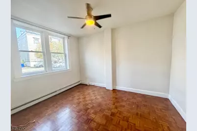 99 1A Pine St, Montclair, NJ 07042 - Photo 5