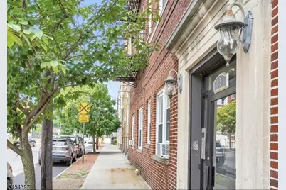 99 1A Pine St, Montclair, NJ 07042 - Photo 9