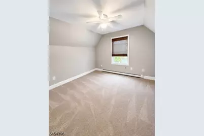 21 Woodland Trl S, Vernon Twp., NJ 07419 - Photo 11