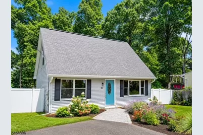 21 Woodland Trl S, Vernon Twp., NJ 07419 - Photo 1