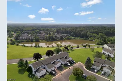 416 Willow Ct, Raritan Township, NJ 08822 - Photo 1