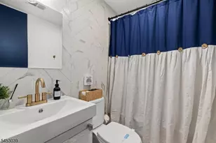 245 Summit Ave, Jersey City, NJ 07304 - Photo 15