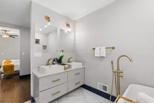 245 Summit Ave, Jersey City, NJ 07304 - Photo 9