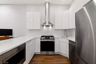 245 Summit Ave, Jersey City, NJ 07304 - Photo 23