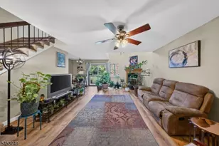 4 Pear Ct, Raritan Township, NJ 08822 - Photo 9