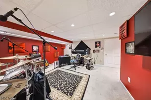 4 Pear Ct, Raritan Township, NJ 08822 - Photo 17