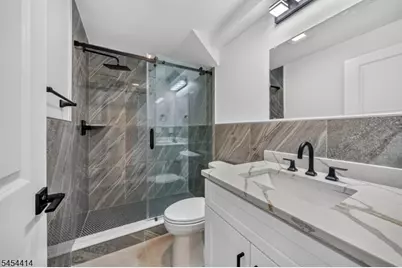 85 - 87 Echo Pl #B, Elmwood Park, NJ 07407 - Photo 27